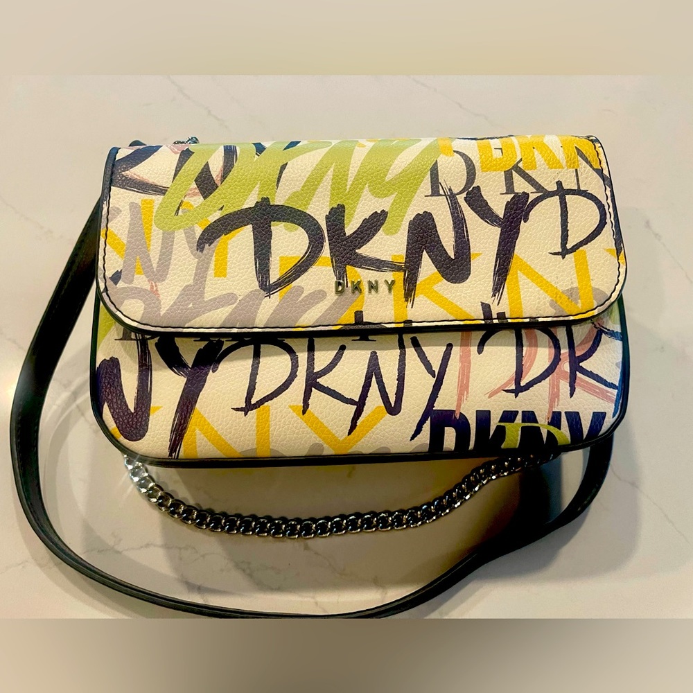 Brand New DKNY SINA SM SHOULDER FLAP BAG
